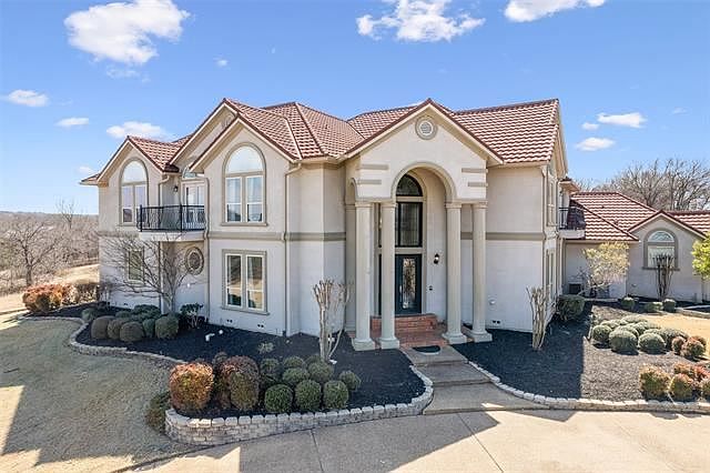 1st image of 920 Mallard Pointe Dr