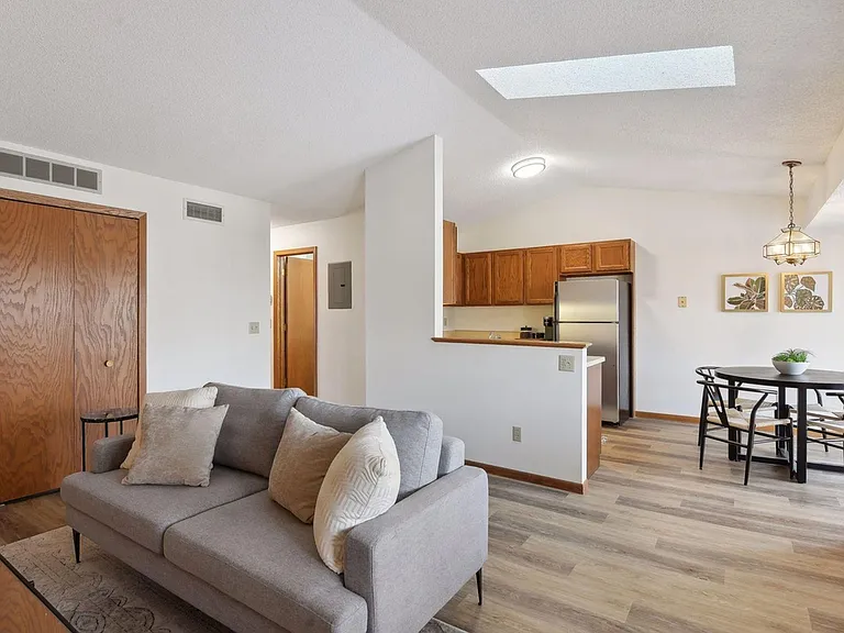 3335 Nevada Ave N #3503 — Photo 6