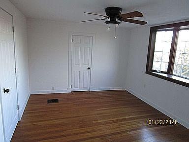 2nd image of 88 Hill St