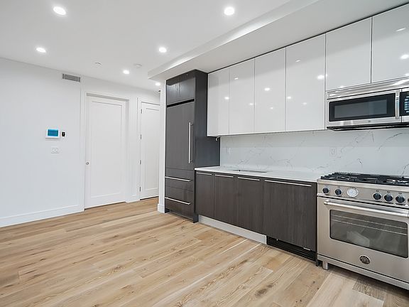 3rd image of 40 Huntington St #3E