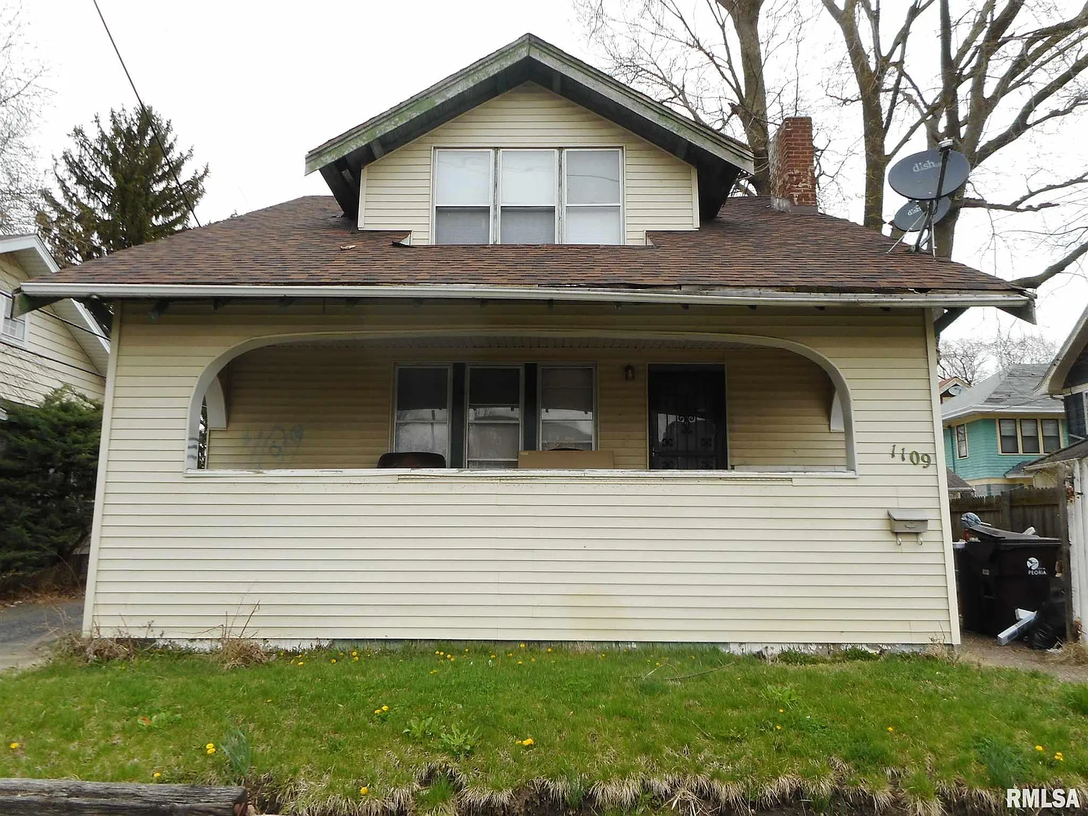 1109 W Russell St photo 1