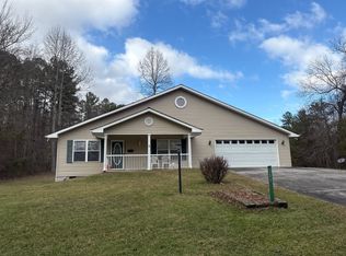 751 Yonside Dr, Sparta, TN 38583