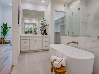 805 Pavillon St #101, Dallas, TX, 75204
