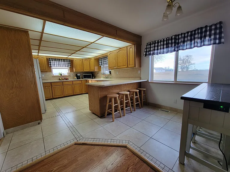 22310 Kimberly Rd — Photo 4