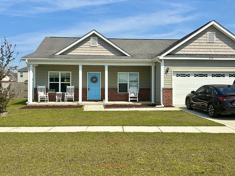 174 Moonstone Ct — Photo 1