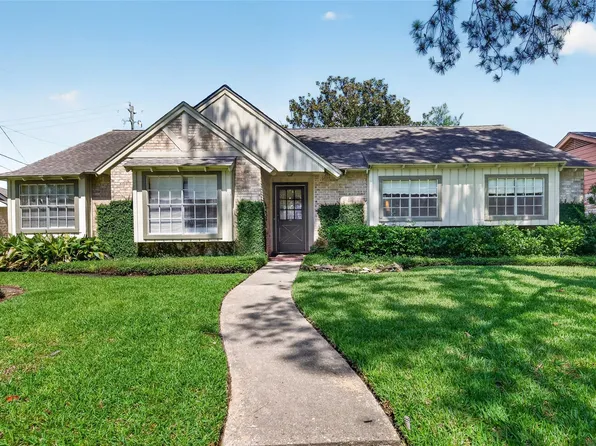 2006 Elmgate Dr, Houston, TX 77080