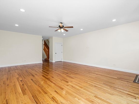 5th image of 3326 S Lituanica Ave