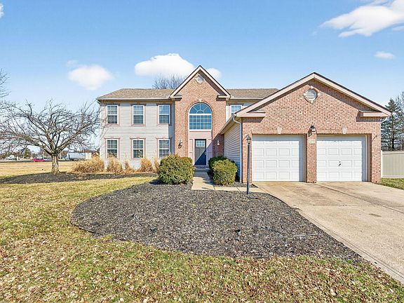 2nd image of 139 Knights Bridge Dr N