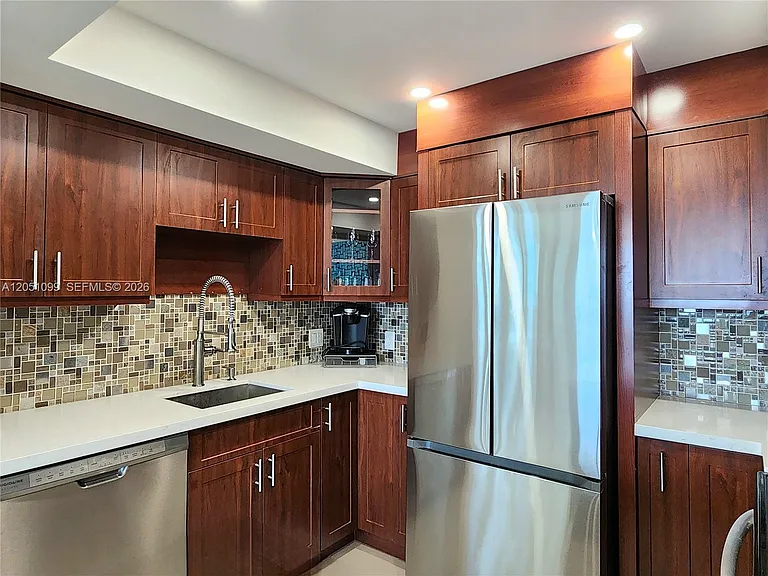 3505 S Ocean Dr #521 — Photo 8