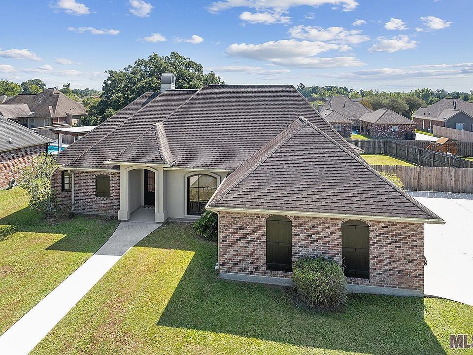 1st image of 13054 Oak Knoll Dr