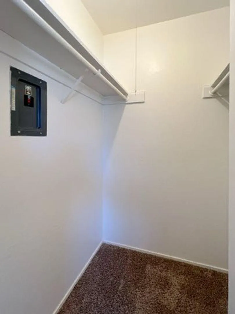 Berkeley Apts — Photo 4