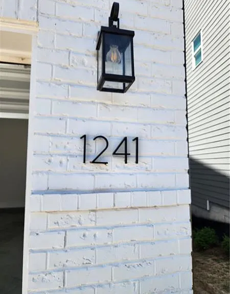 1241 Westshore Dr — Photo 3