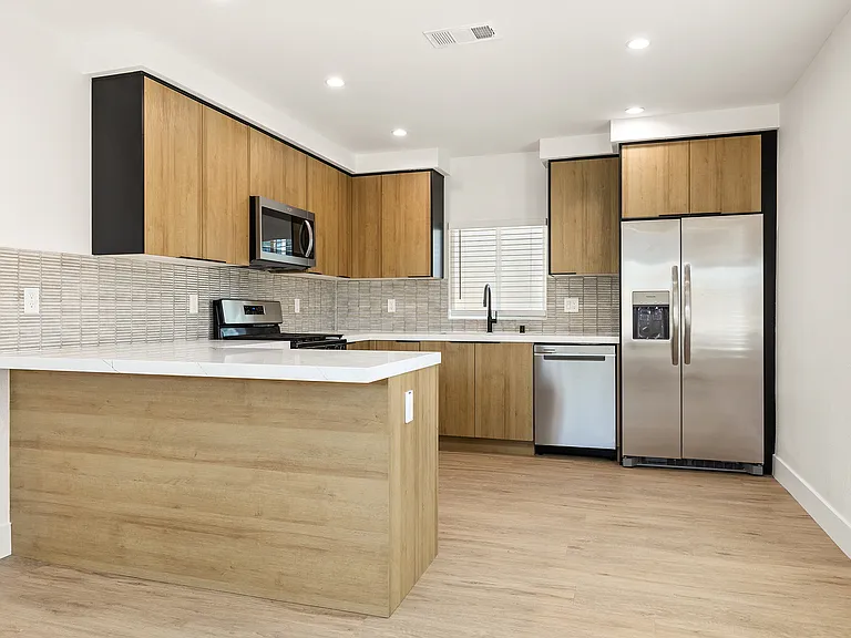 7836 Claybeck Ave — Photo 4