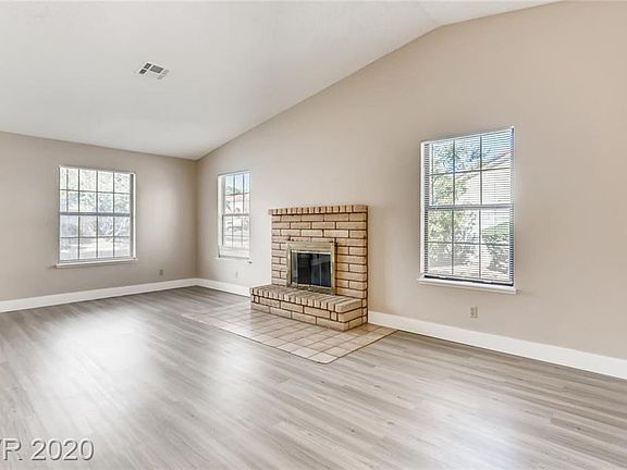 2nd image of 729 Sea Pines Ln