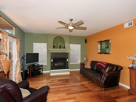 4th image of 12371 Westwood Dr