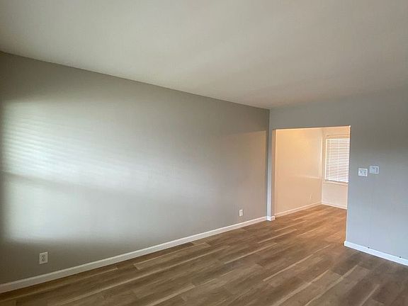 3rd image of 6568 Fairfield St
