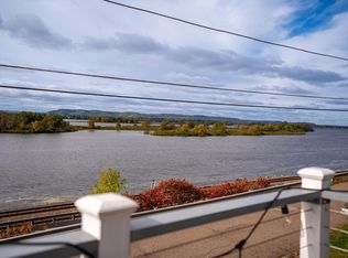 911 Riverview Dr, Alma, WI 54610