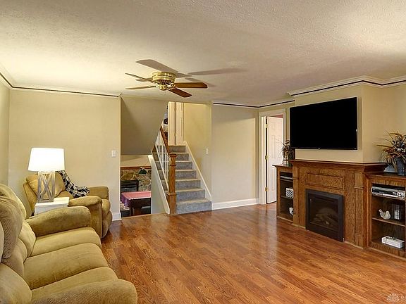 3rd image of 9843 Williams Dr