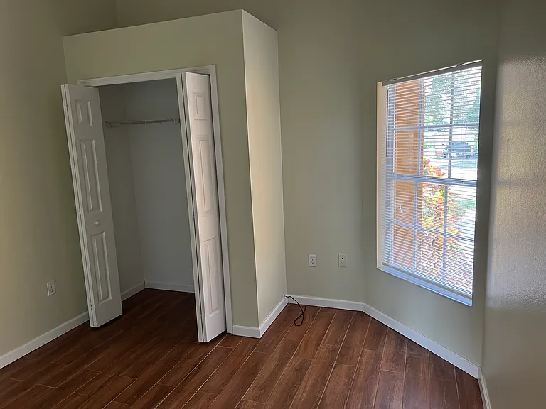 760 N Lake Ave — Photo 9