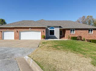 1351 E Chandler St, Ozark, MO 65721