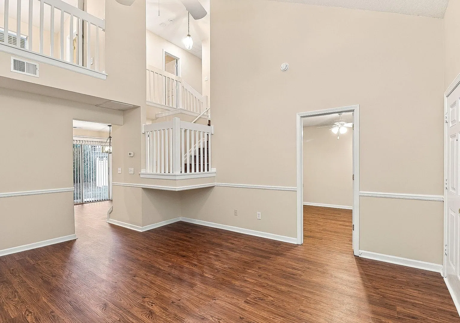 Bennington Place Beauty 2 Beds, 2.5 Baths, Versatile Loft & More! — Photo 2