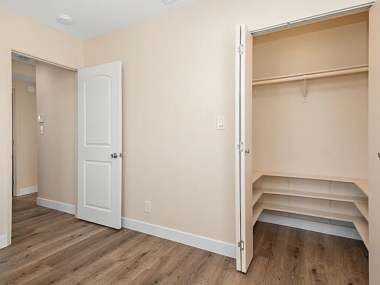 430 N Maria Ave — Photo 23