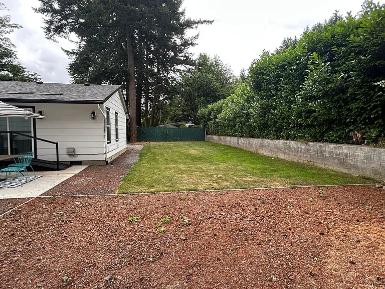 15136 SE Gladstone St #B — Photo 5