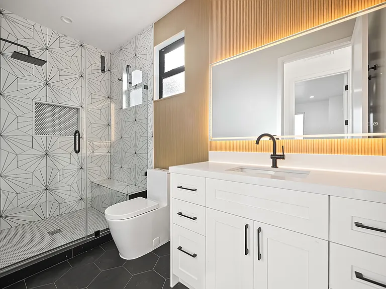 212 W 64th St #B — Photo 45