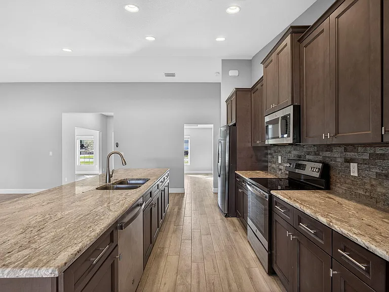 2501 SE Mariposa Ave — Photo 10