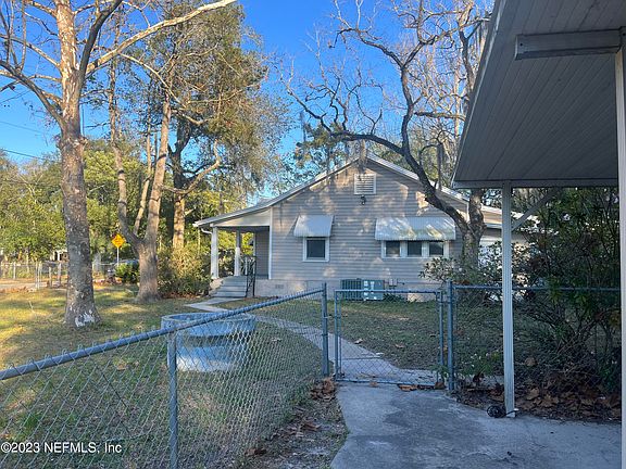 4th image of 2215 GEARY Avenue