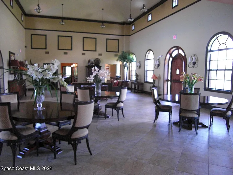 755 Ventura Dr — Photo 15
