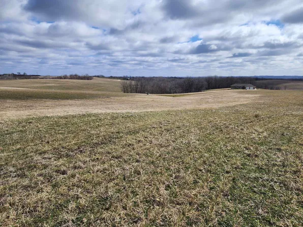 4 Timber Ridge Ln, Harpers Ferry, IA 52146