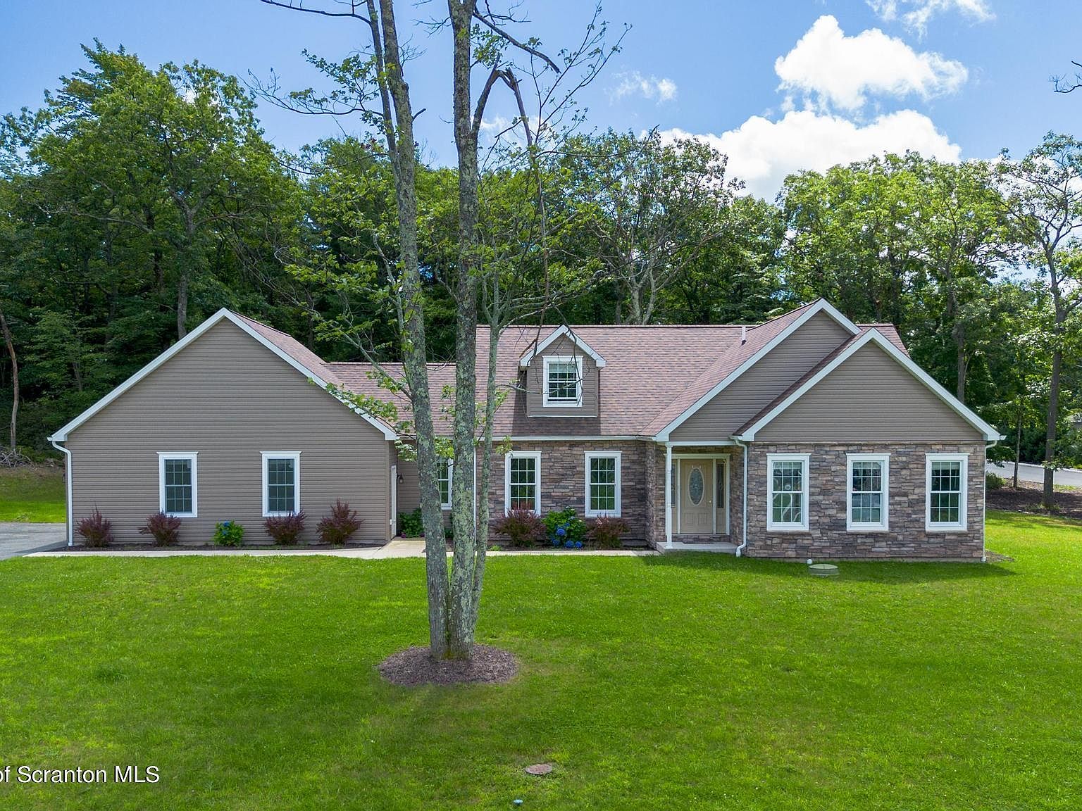 200 Hampshire Dr, Jefferson Township, PA 18436 Zillow