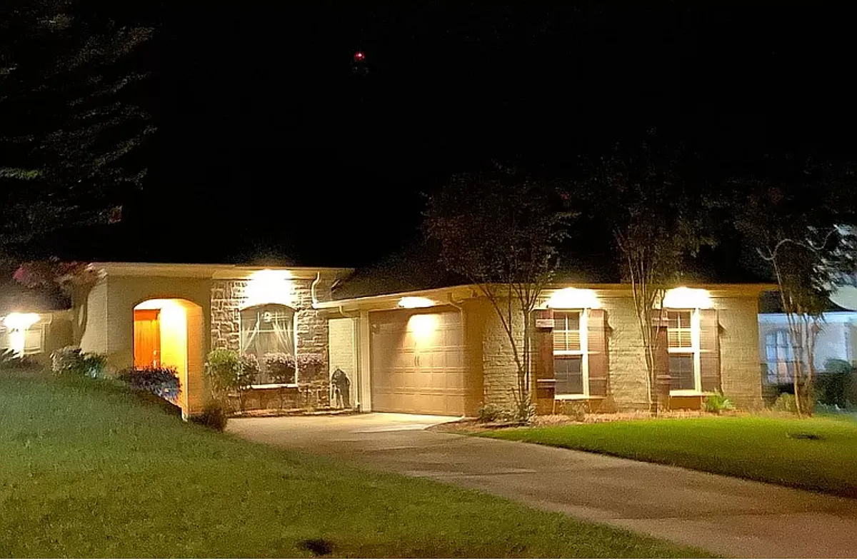 Smart home controlled dimmer lighting. - 110 Olde Trace Dr