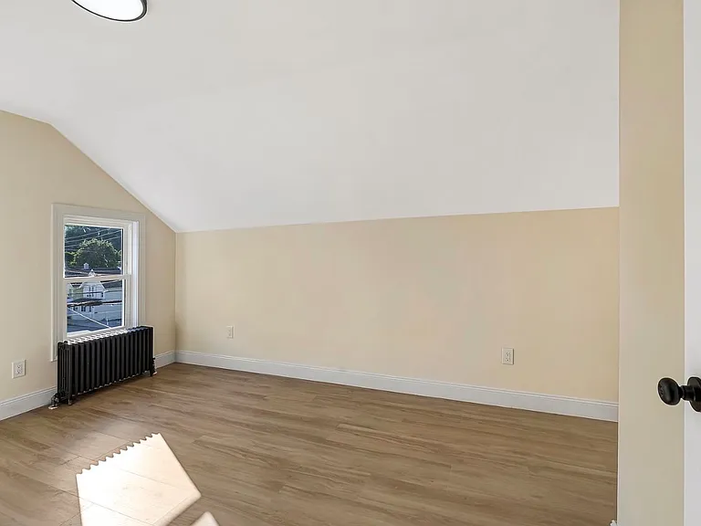 5 Grant Ave — Photo 9