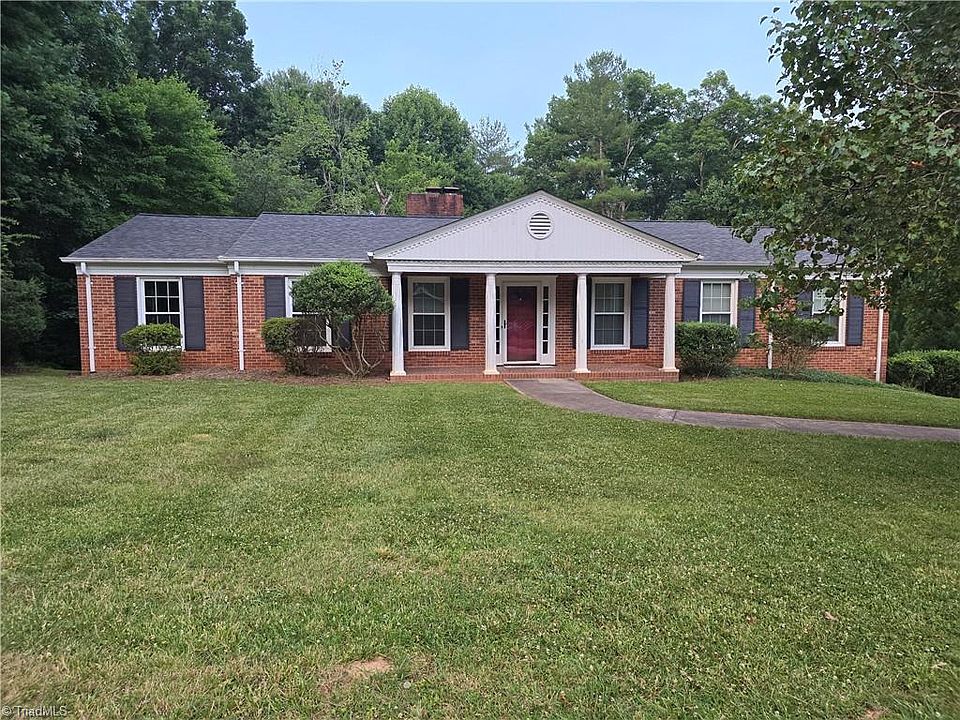 1st image of 905 Coffey Ave