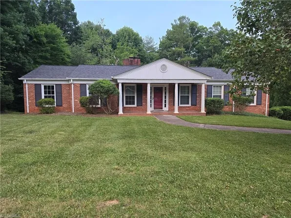 905 Coffey Ave, North Wilkesboro, NC 28659