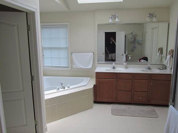3rd image of 15443 Arnold Palmer Dr