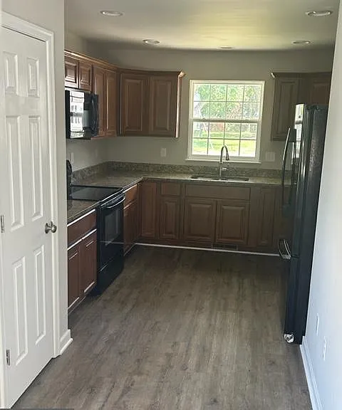 202 Bend Farm Rd — Photo 4