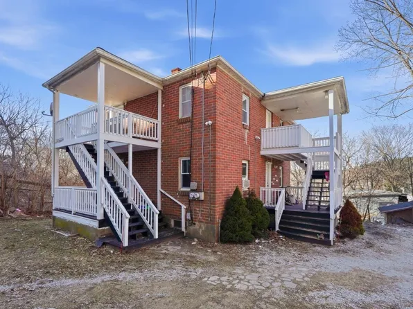 98 Cross St, Southbridge, MA 01550