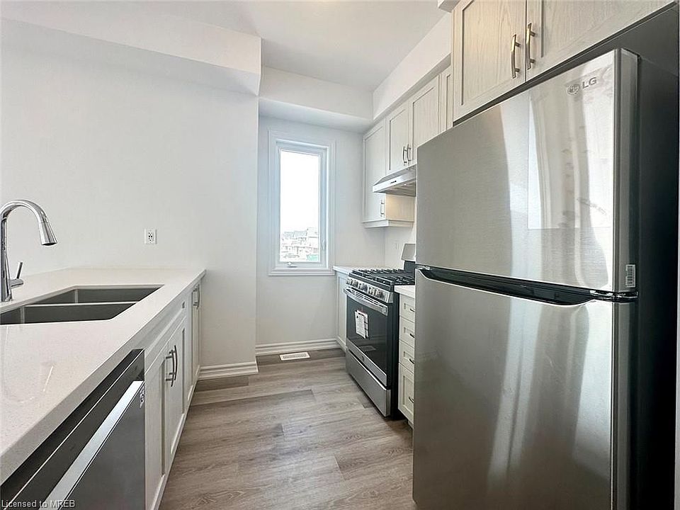 2nd image of 461 Blackburn Dr #111
