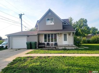 207 E Forrest St, Sutton, NE 68979