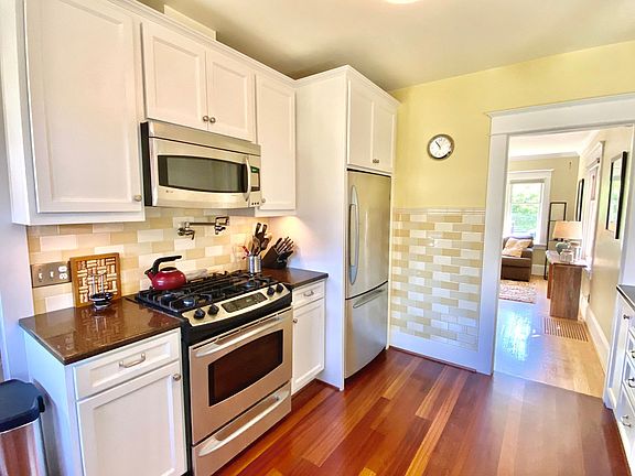 5th image of 4337 NE 23rd Ave
