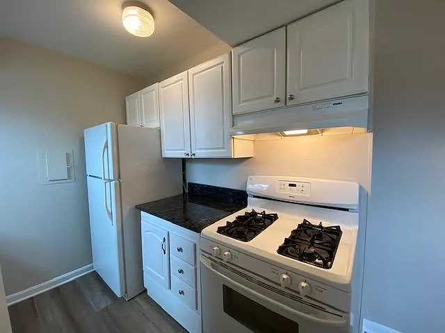 412 N Armistead St #101 — Photo 11