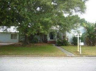 900 Easter Ave, Fort Pierce, FL 34950