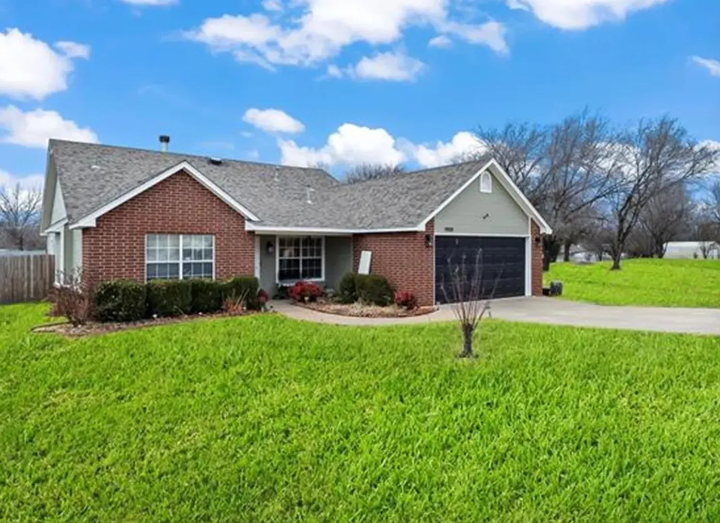 Renovated 3 Bed, 2 Bath in Tulsa! — Photo 2