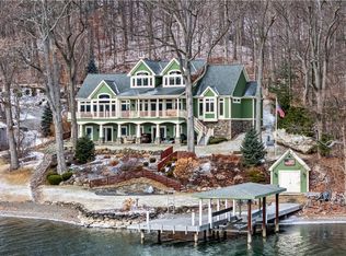 11125 E Bluff Dr, Penn Yan, NY 14527