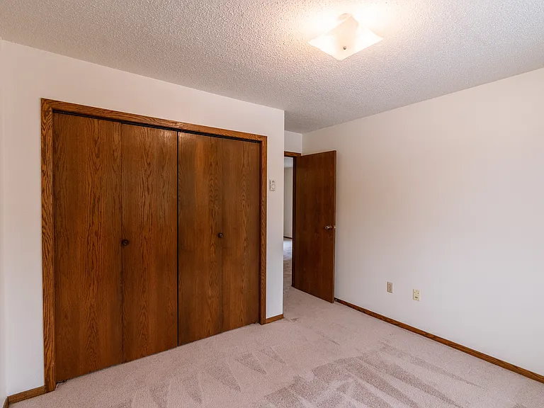 Fargo, ND Huntington Apartments |Bedroom