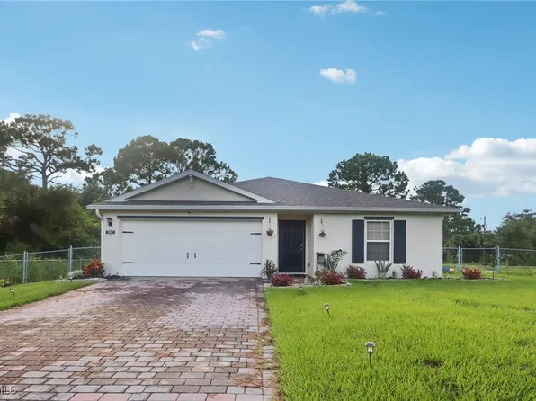 658 Lomond St, Lehigh Acres, FL 33972