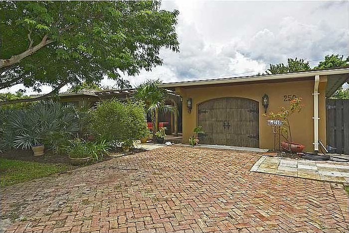1st image of 250 S Tradewinds Ave